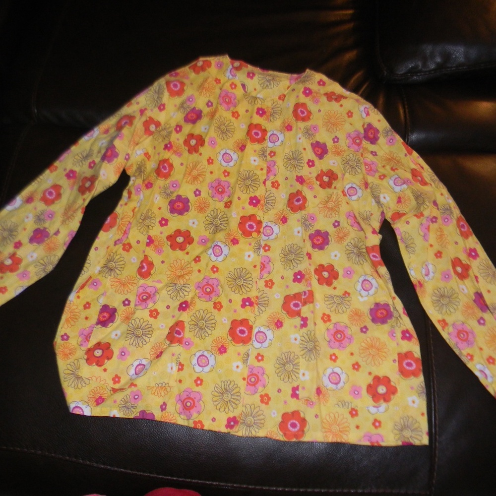 Flower Scrub top Jacket Size Large